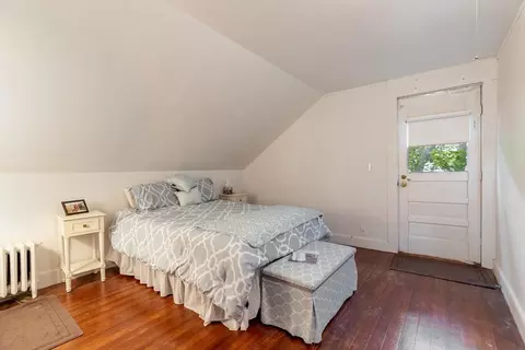 Bedroom - 28 Eastern Point Rd, Gloucester, MA 01930 photo 10 of 12