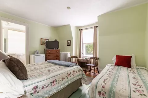 Bedroom - 28 Eastern Point Rd, Gloucester, MA 01930 photo 8 of 12