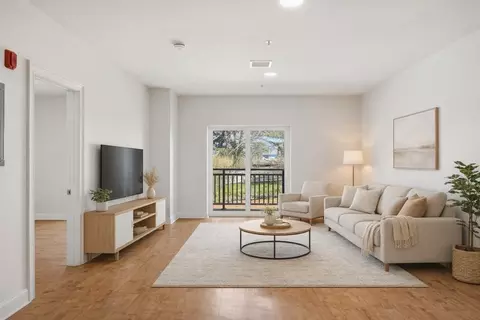 10 Franklin Ave #105, Revere, MA 02151