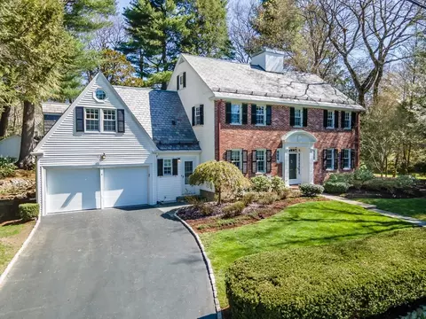 35 Arnold Rd, Wellesley, MA 02481 photo 3