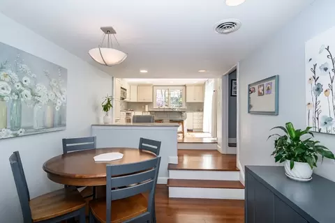 35 Arnold Rd, Wellesley, MA 02481 photo 11