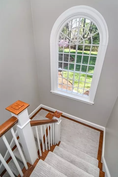 35 Arnold Rd, Wellesley, MA 02481 photo 16