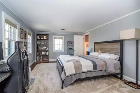 35 Arnold Rd, Wellesley, MA 02481 photo 17