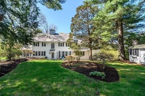35 Arnold Rd, Wellesley, MA 02481 photo 22