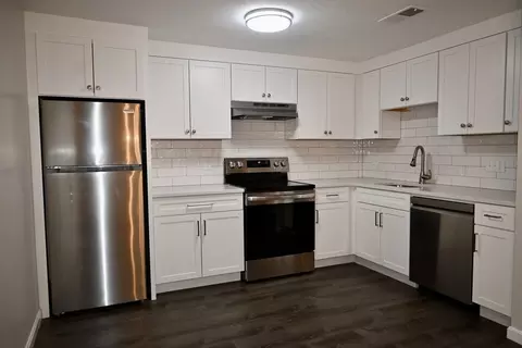 346 Neponset St #C, Canton, MA 02021