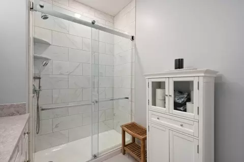 Bath - 57 Augustus Ct #1010, Reading, MA 01867 photo 2 of 2