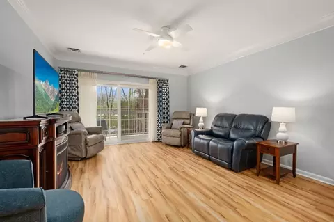 Living - 57 Augustus Ct #1010, Reading, MA 01867 photo 2 of 3