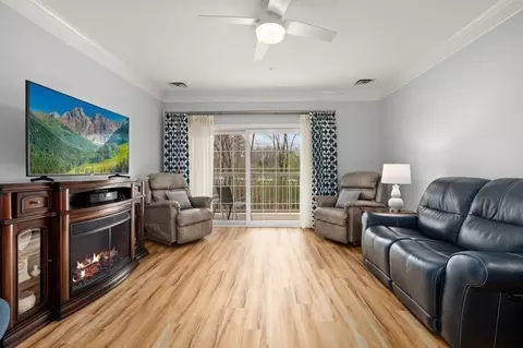 Living - 57 Augustus Ct #1010, Reading, MA 01867 photo 1 of 3