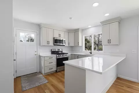 49 Onset Ave, Buzzards Bay, MA 02532 photo 10