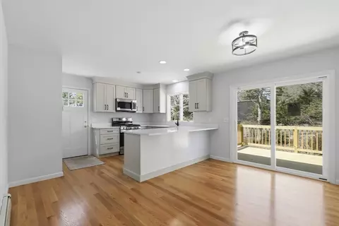 49 Onset Ave, Buzzards Bay, MA 02532 photo 14