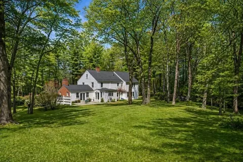 Exterior - 28 Centre St, Dover, MA 02030 photo 3 of 3