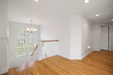 Entry Way - 28 Centre St, Dover, MA 02030 photo 4 of 5