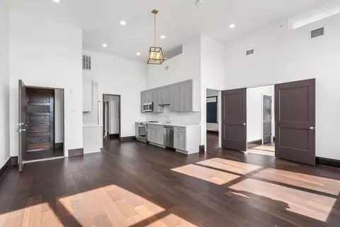 90 Washington St #304, Taunton, MA 02780