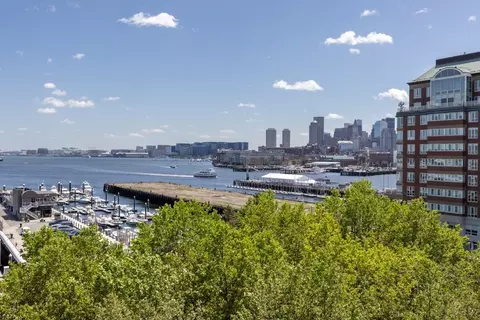 42 8th St #5525, Boston, MA 02129