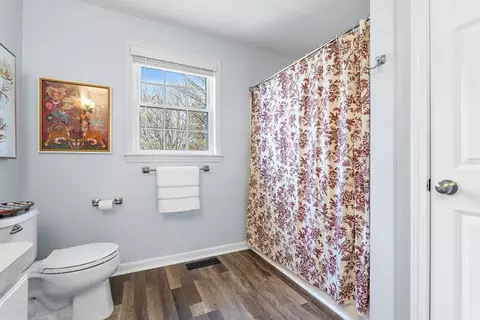 Bath - 16 Alan Rd, Hudson, MA 01749 photo 3 of 4