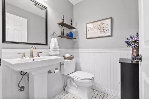 Bath - 16 Alan Rd, Hudson, MA 01749 photo 1 of 4