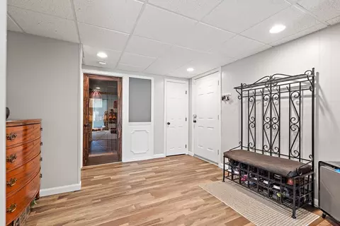 Entry Way - 16 Alan Rd, Hudson, MA 01749 photo 6 of 6