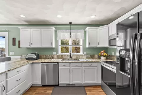 Kitchen - 16 Alan Rd, Hudson, MA 01749 photo 2 of 3