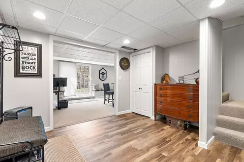Entry Way - 16 Alan Rd, Hudson, MA 01749 photo 5 of 6