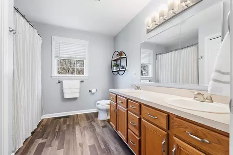 Bath - 16 Alan Rd, Hudson, MA 01749 photo 4 of 4