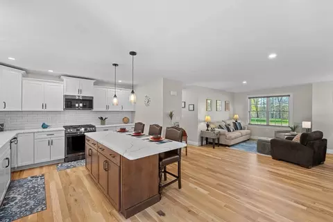 17 Brodeur Ave, Webster, MA 01570 photo 8
