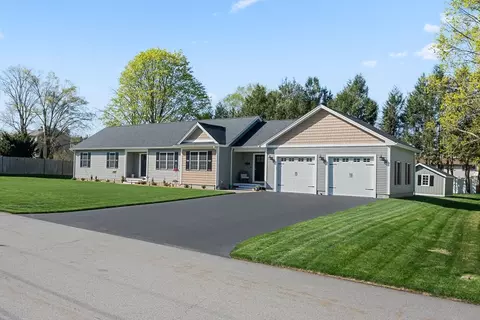 17 Brodeur Ave, Webster, MA 01570 photo 2