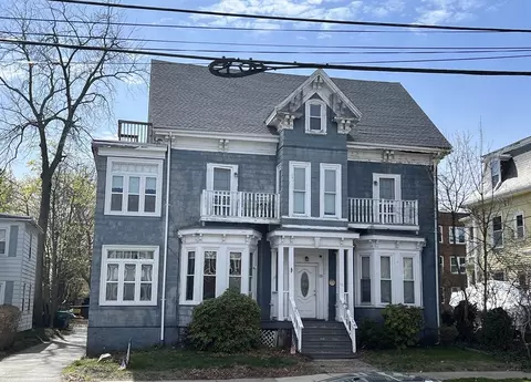 13 Portland St #4, Lynn, MA 01902