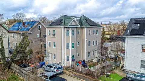 5 Tallman Ln, New Bedford, MA 02740