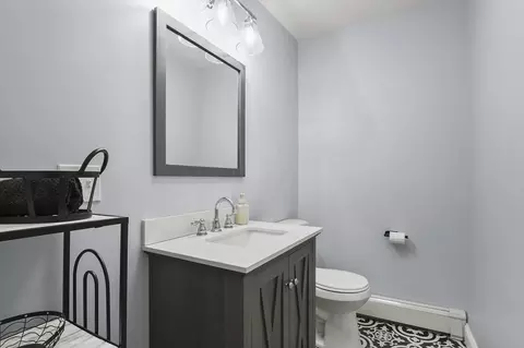 Bath - 29 Bennett Ln, Lancaster, MA 01523 photo 1 of 3