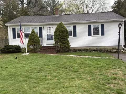 627 School St, Dighton, MA 02764