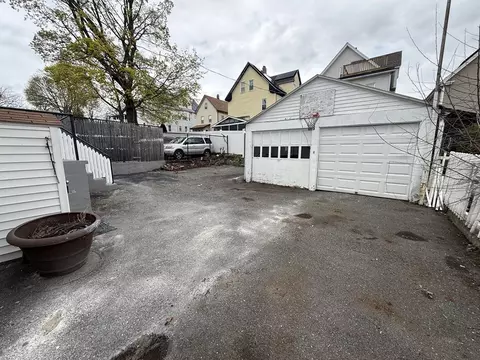 Exterior - 159 Jefferson Ave, Everett, MA 02149 photo 5 of 11