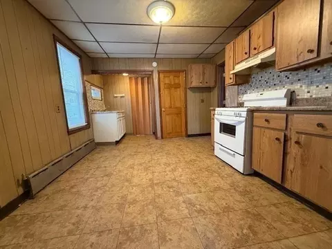 Kitchen - 159 Jefferson Ave, Everett, MA 02149 photo 1 of 7