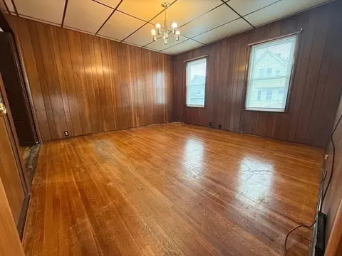 Living - 159 Jefferson Ave, Everett, MA 02149 photo 4 of 5