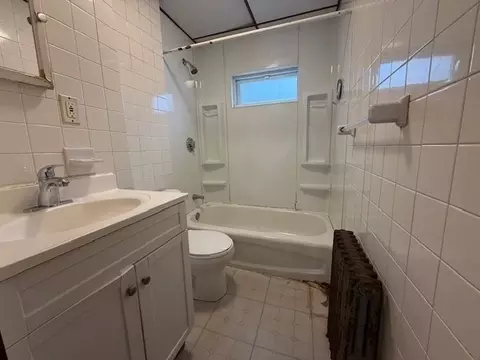 Bath - 159 Jefferson Ave, Everett, MA 02149 photo 1 of 2