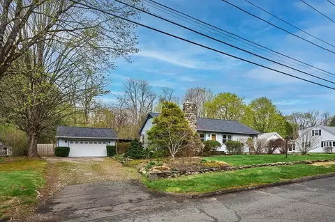 56 Oak St, Florence, MA 01062