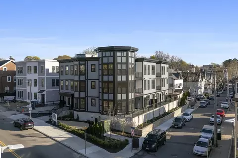 230 Washington St #1, Brighton, MA 02135