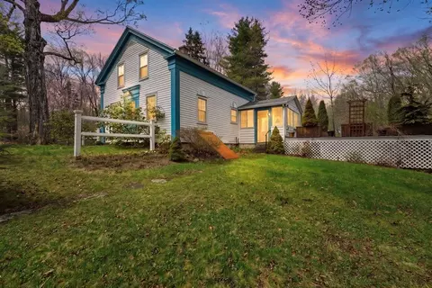 49 Russell Stage Rd, Blandford, MA 01008