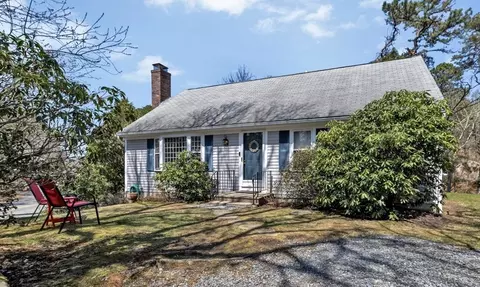 5 Maple Ln, Brewster, MA 02631