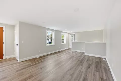 63 Charles St, Three Rivers, MA 01080 photo 9