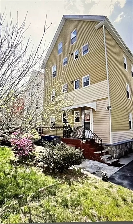 10 Viall St, New Bedford, MA 02744