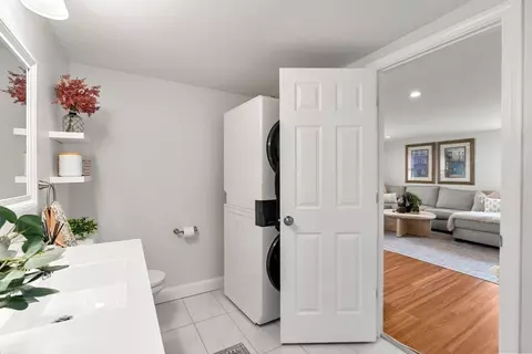 40 Middle St #3A, Gloucester, MA 01930 photo 8