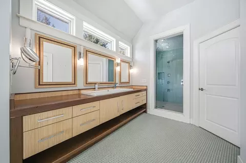 Bath - 68 Prospect Hill Rd, Harvard, MA 01451 photo 4 of 6