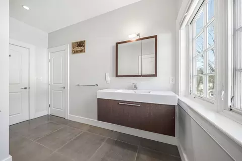 Bath - 68 Prospect Hill Rd, Harvard, MA 01451 photo 2 of 6