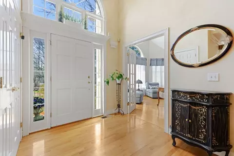 Entry Way - 20 Marshall Path, Acton, MA 01720 photo 3 of 4