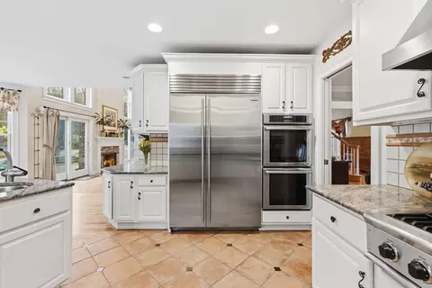 Kitchen - 20 Marshall Path, Acton, MA 01720 photo 2 of 2