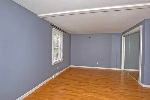 285 Ellendale Cir, Springfield, MA 01128 photo 18