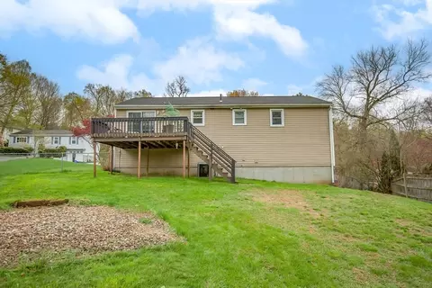 285 Ellendale Cir, Springfield, MA 01128 photo 30