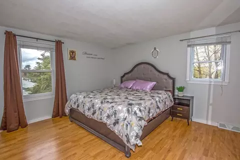 285 Ellendale Cir, Springfield, MA 01128 photo 15