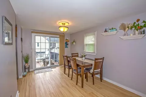 285 Ellendale Cir, Springfield, MA 01128 photo 8