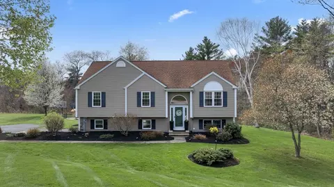 2 Kayla Ln, Dudley, MA 01571